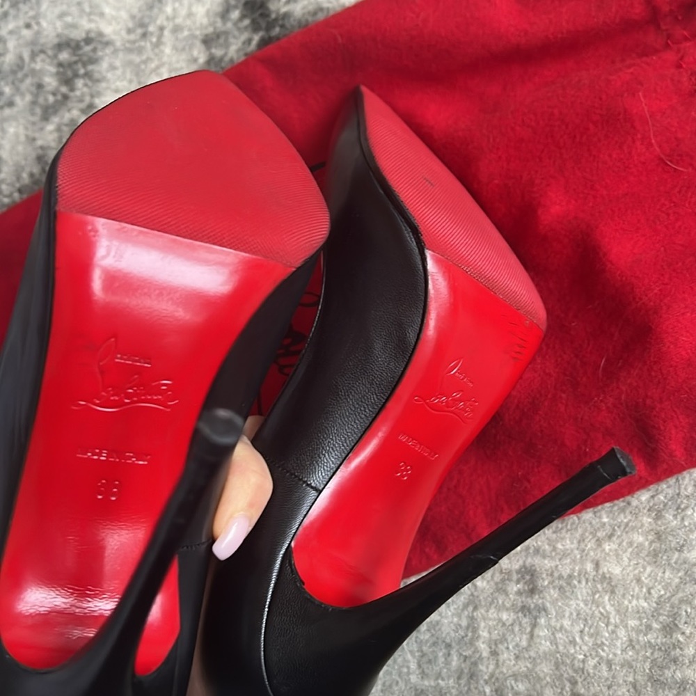 Christian Louboutin Black Leather So Kate Heels - Picture 11 of 12
